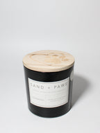 Sand + Paws Teakwood 21 oz scented candle - Fine Fragrance