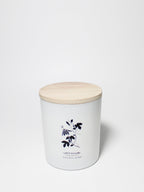 White Flowers Natural Home 11.5 oz scented candle - Fine Fragrance