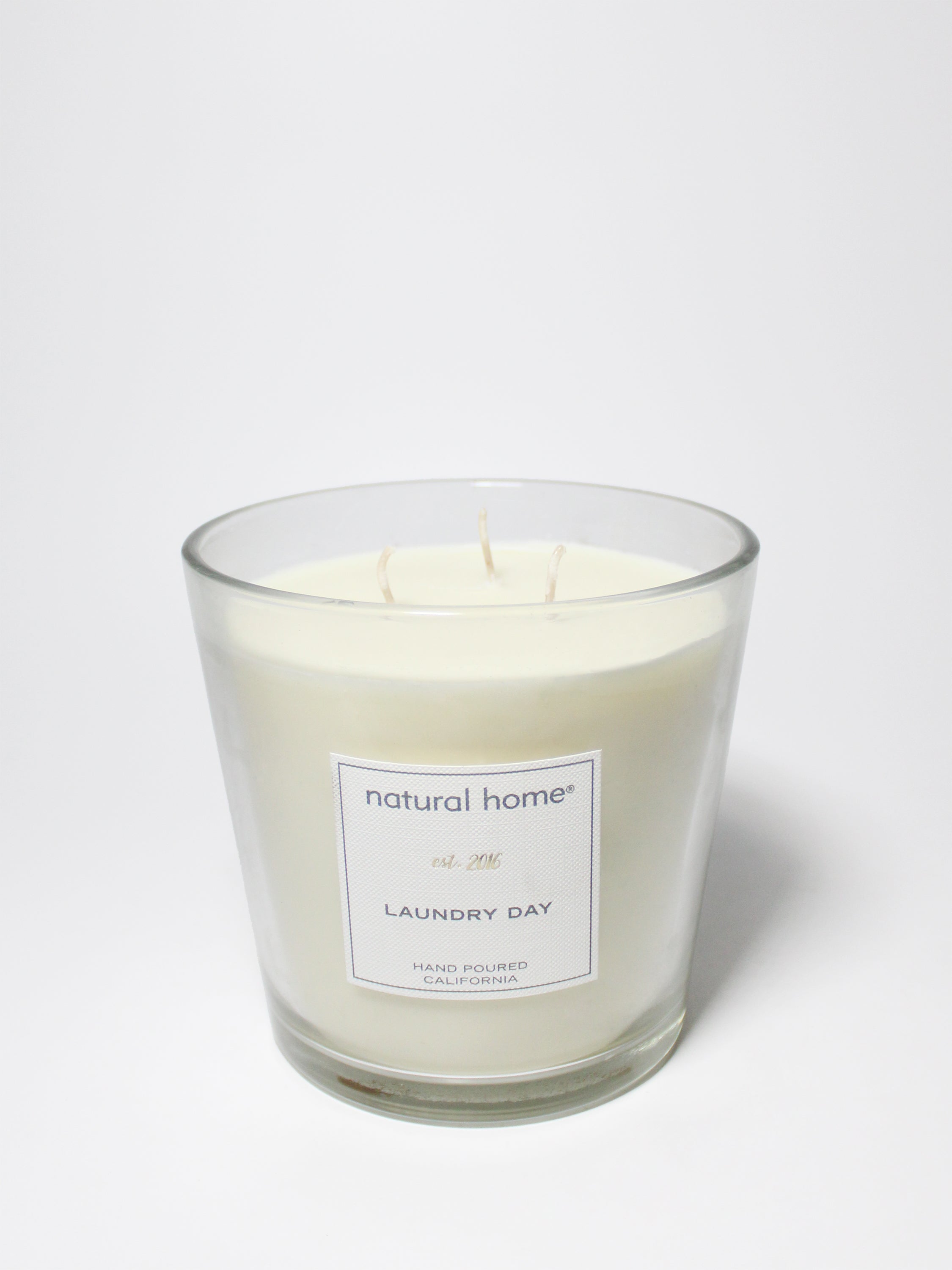 Laundry Day Natural Home 31 oz scented candle - Fine Fragrance