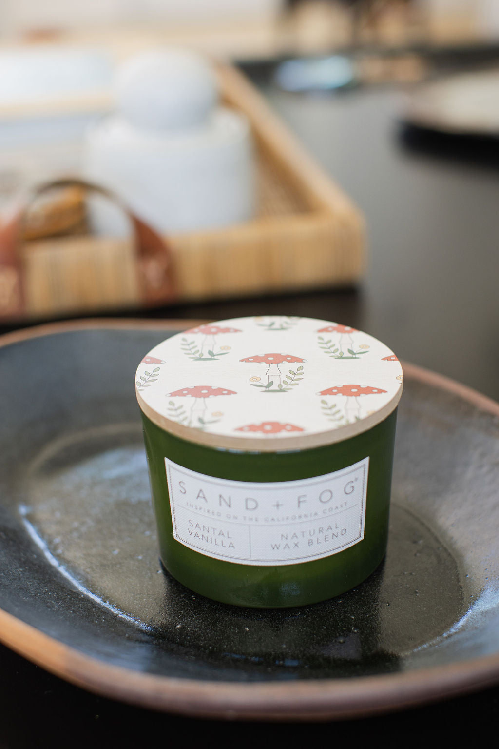 Santal Vanilla 12 oz scented candle - Home Fragrance
