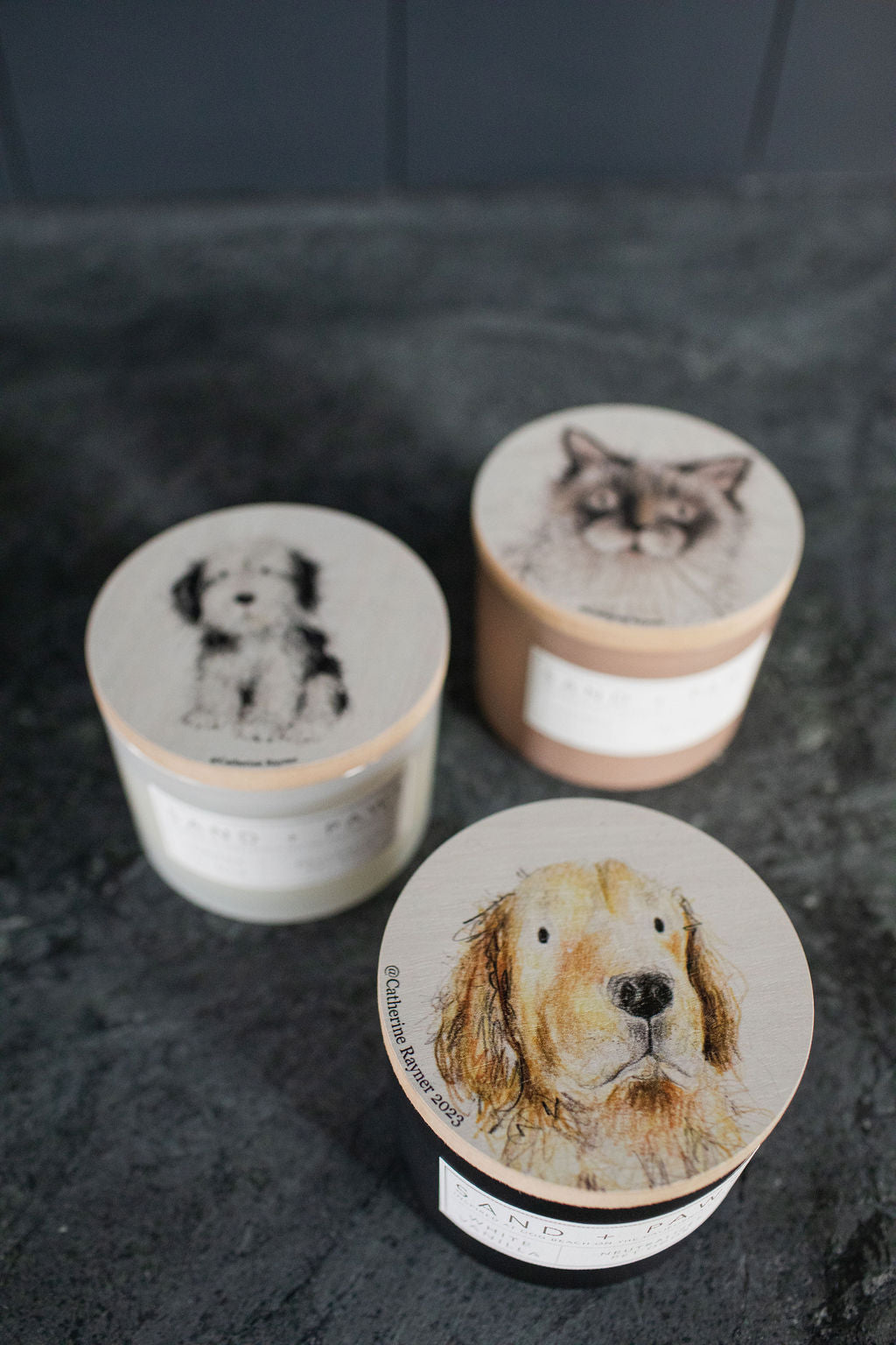 Sand + Paws White Vanilla 12 oz scented candle - Fine Fragrance
