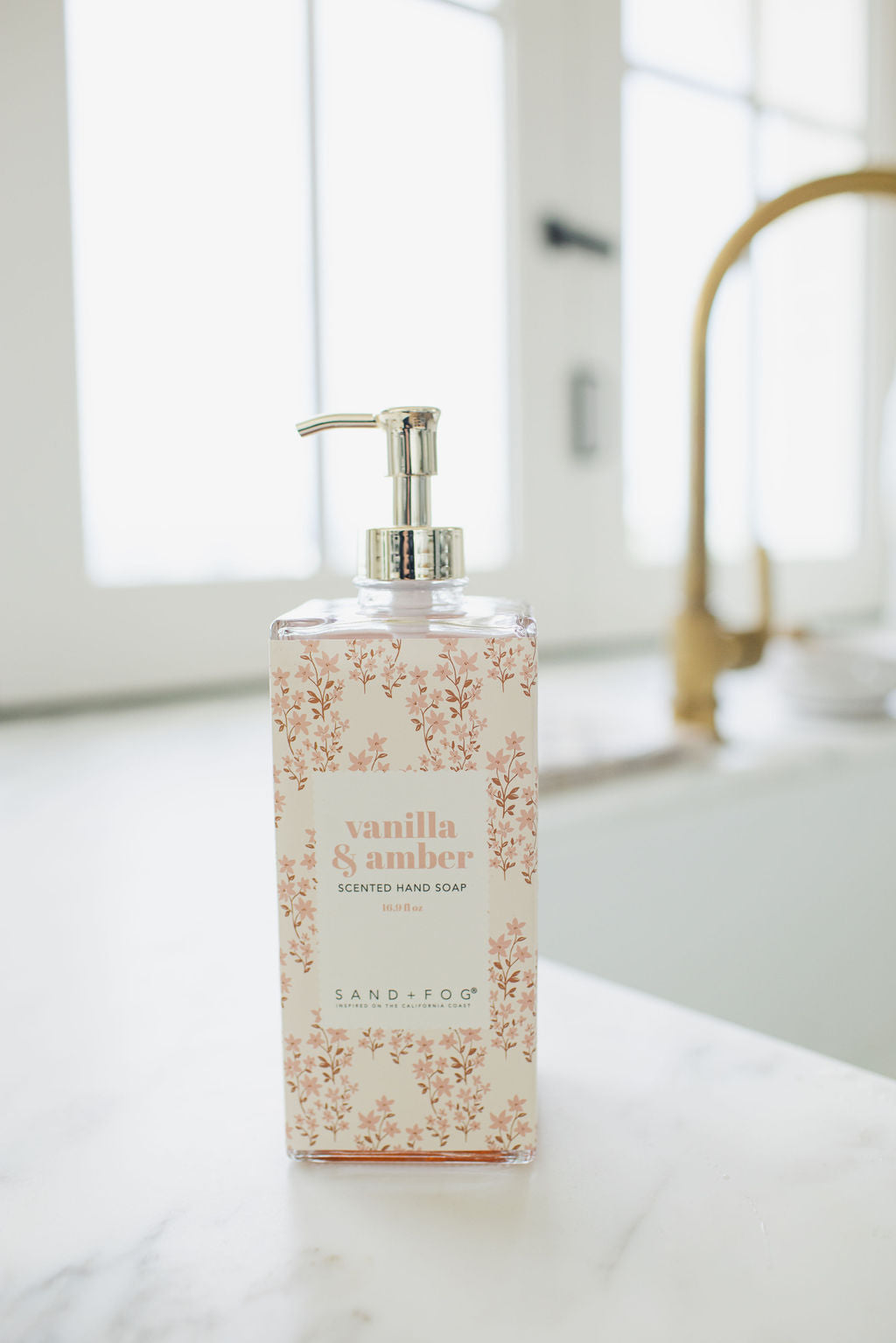 Vanilla & Amber 16.9 oz Liquid Hand Soap - Sink Essential