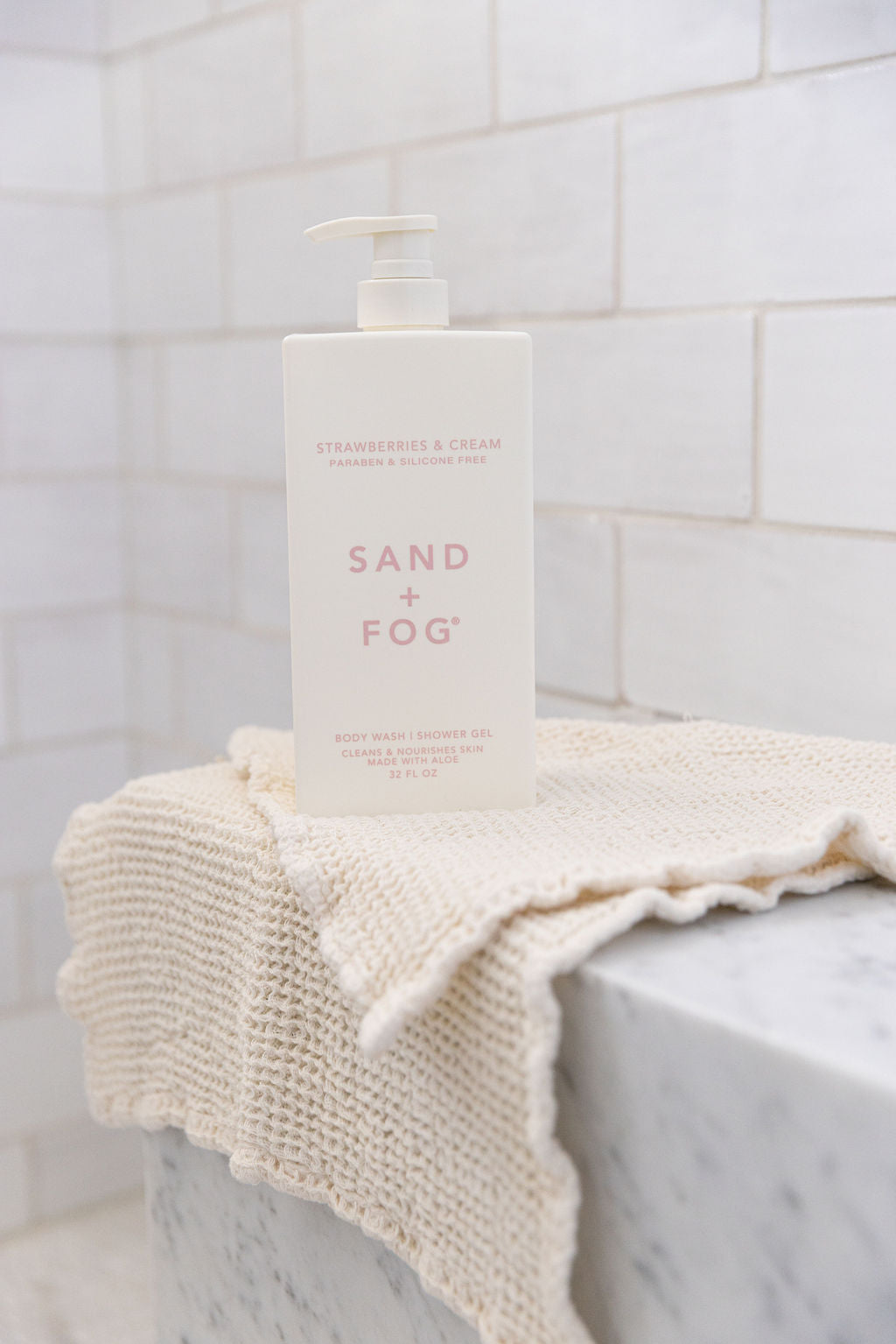 Strawberries & Cream 32 oz Body Wash - Daily Cleanse