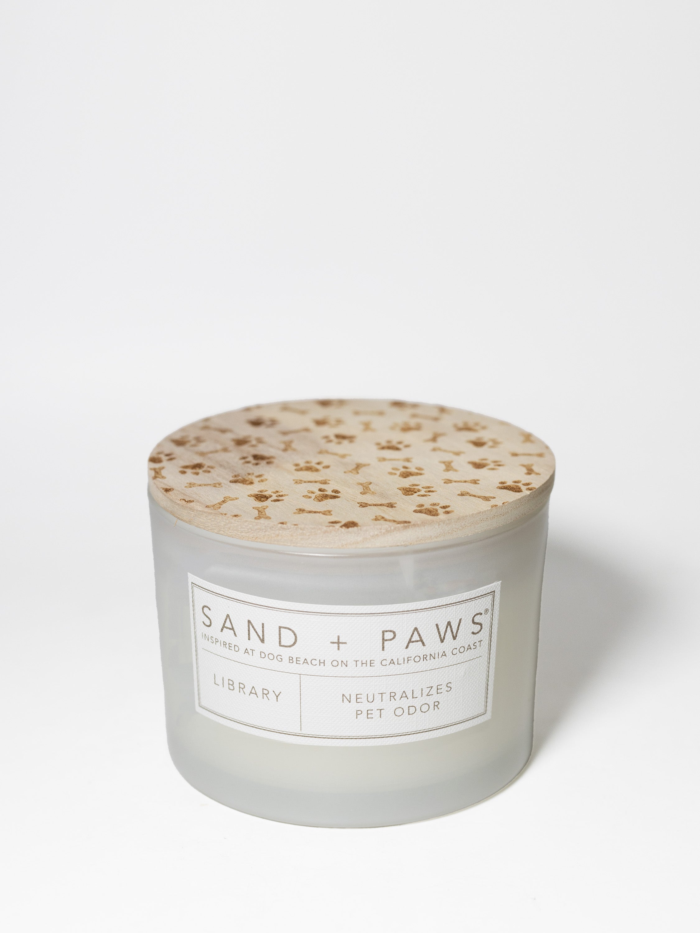 Sand + Paws Library 12 oz scented candle - Fine Fragrance