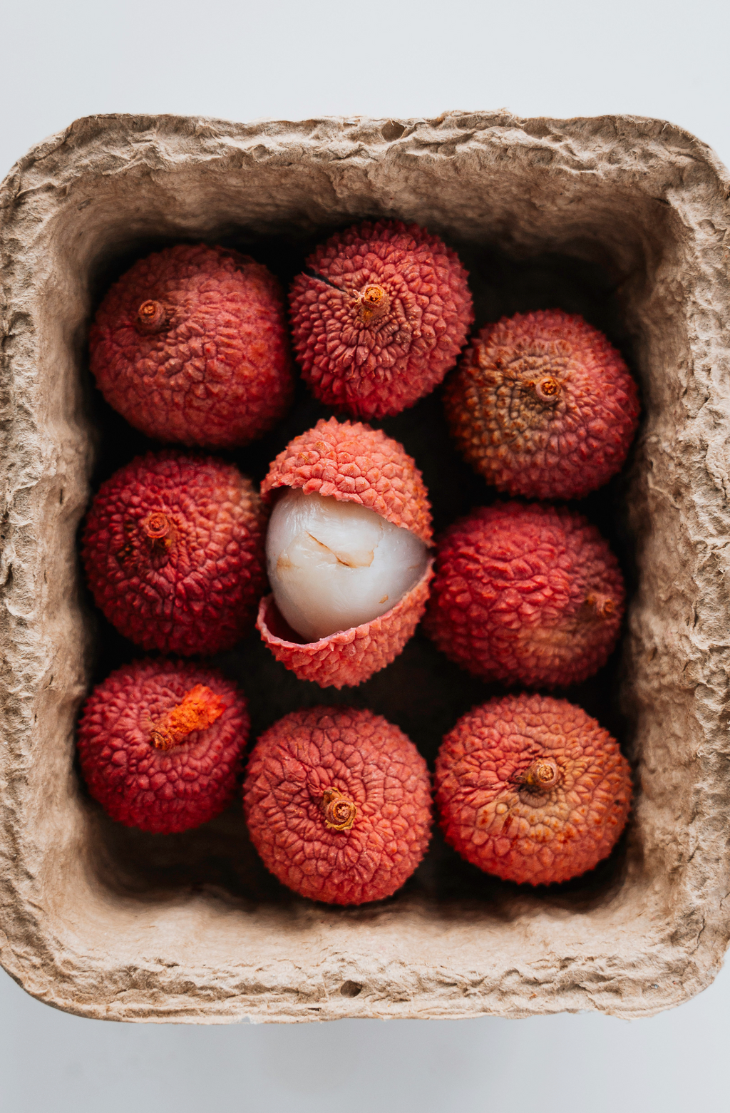 Lychee & Currant 12 oz scented candle - Home Fragrance