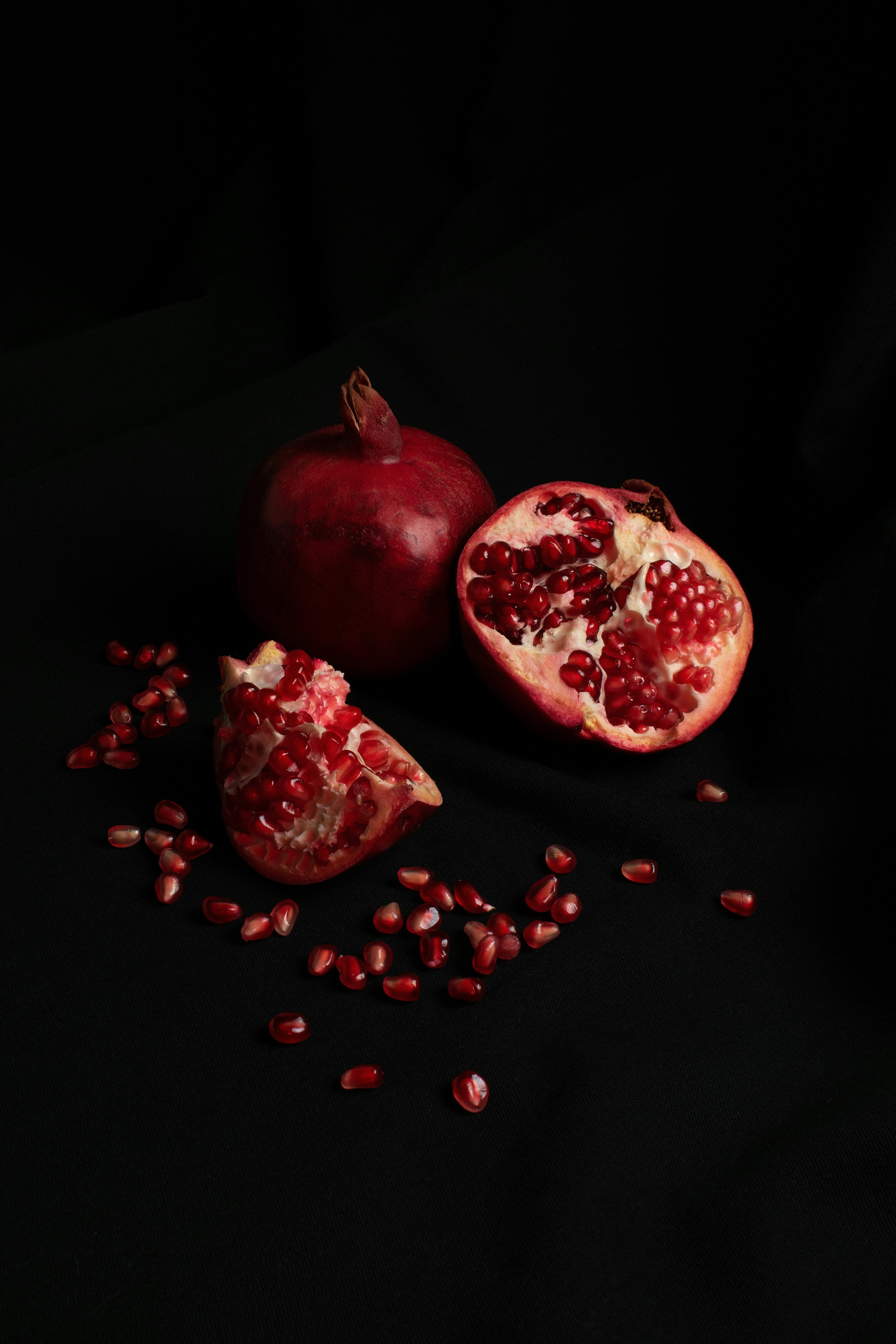 Pomegranate Noir 10 oz scented candle - Home Fragrance